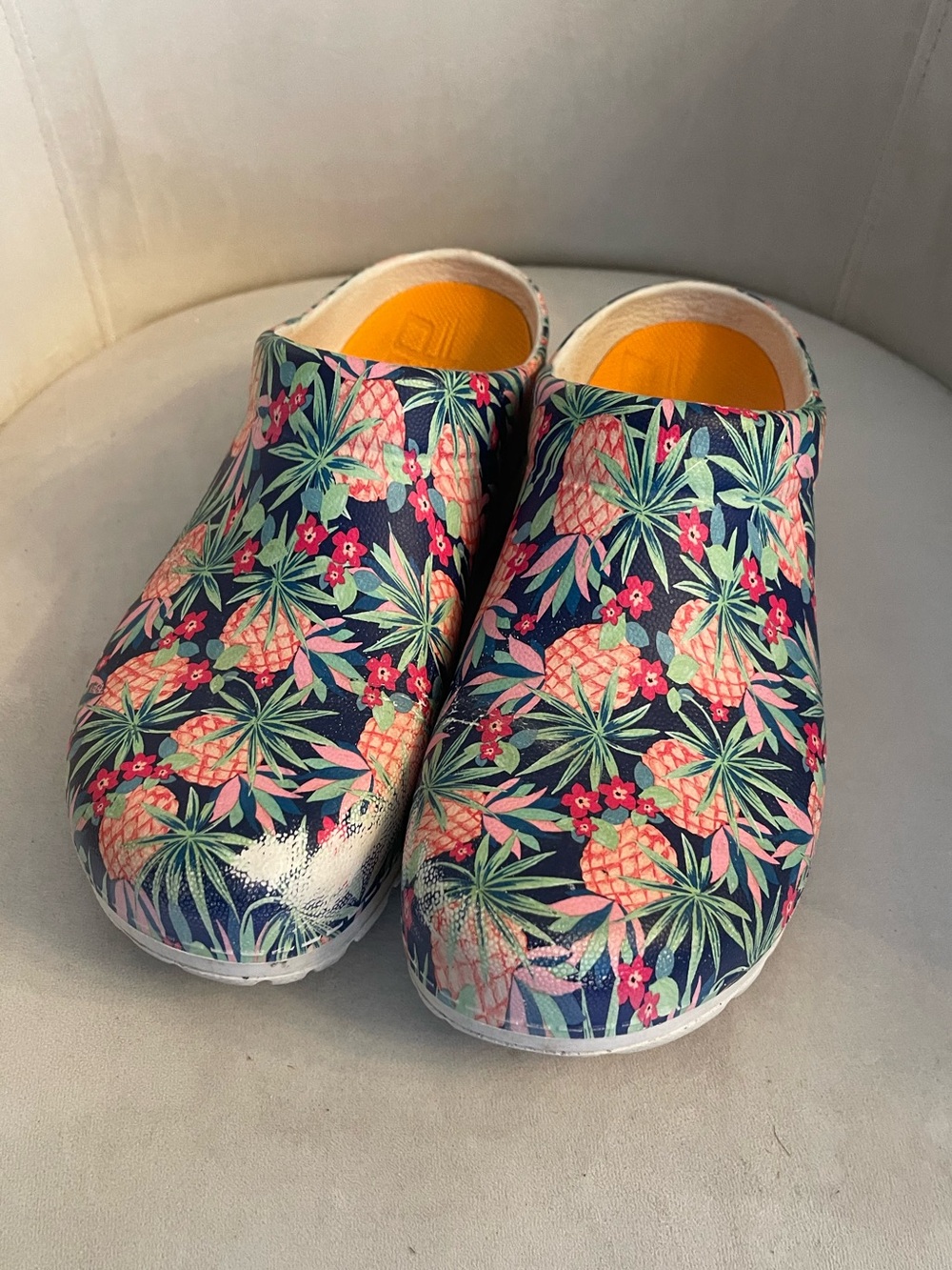 Dansko Womens Kane Molded Pineapples EVA Clog Size 38